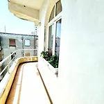 Luckyshine Хостел *
