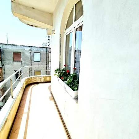 Hostel Luckyshine Vlorë