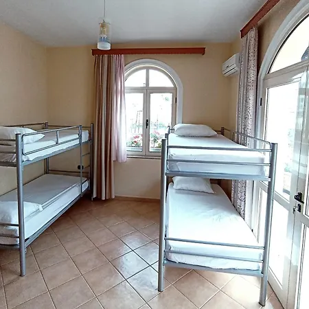 Luckyshine Auberge de jeunesse Vlorë