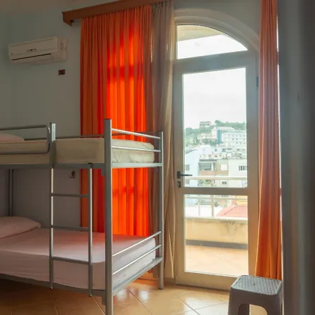 Luckyshine Hostel