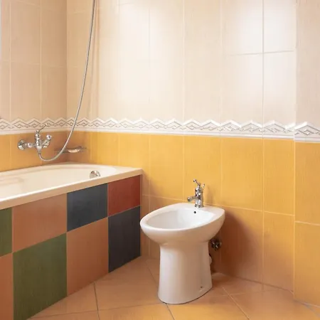 Hostel Luckyshine Vlorë