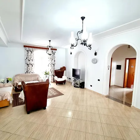 Luckyshine Vlorë