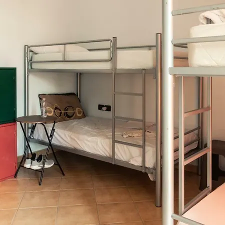 Luckyshine Hostel Vlorë
