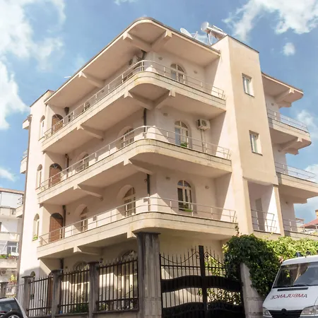 호스텔 Luckyshine Vlorë