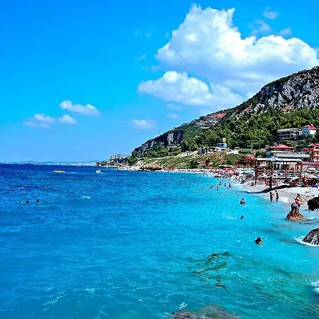 Luckyshine بيت شباب *