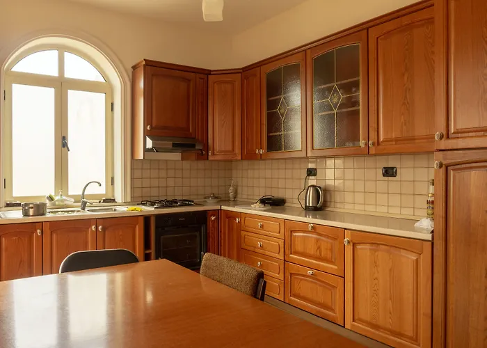 호스텔 Luckyshine Vlorë