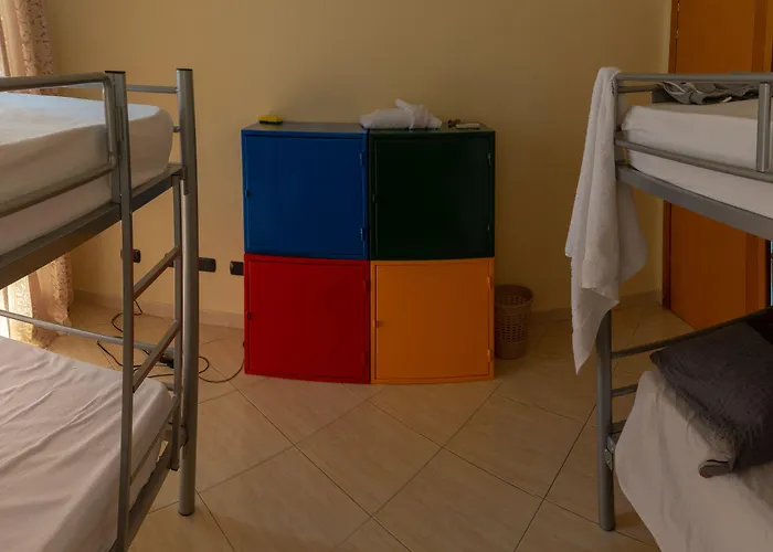 Luckyshine 호스텔